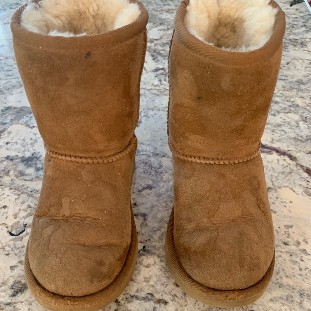Classic Little Kid’s Uggs